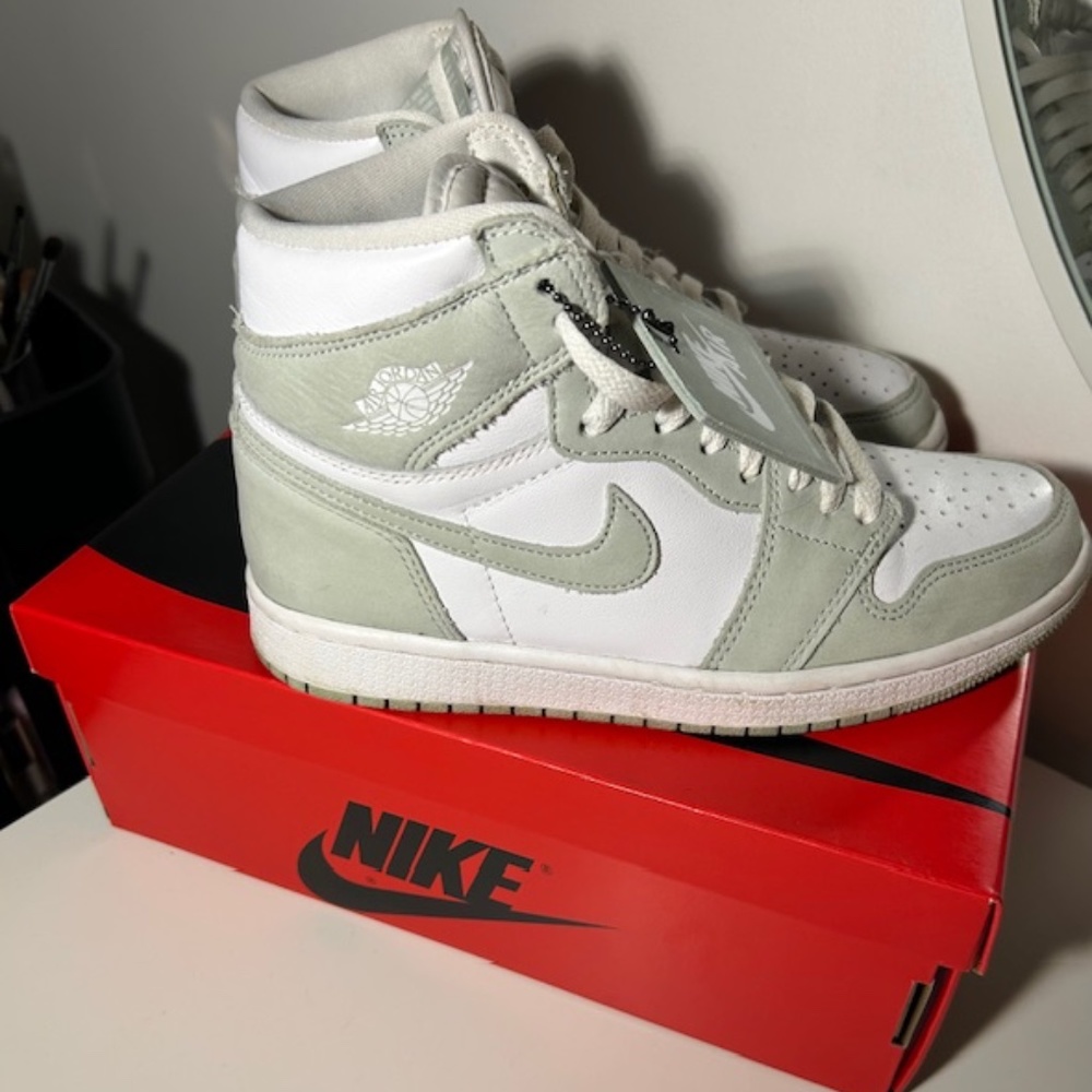 Jordan 1 Retro High OG Seafoam (Women's)